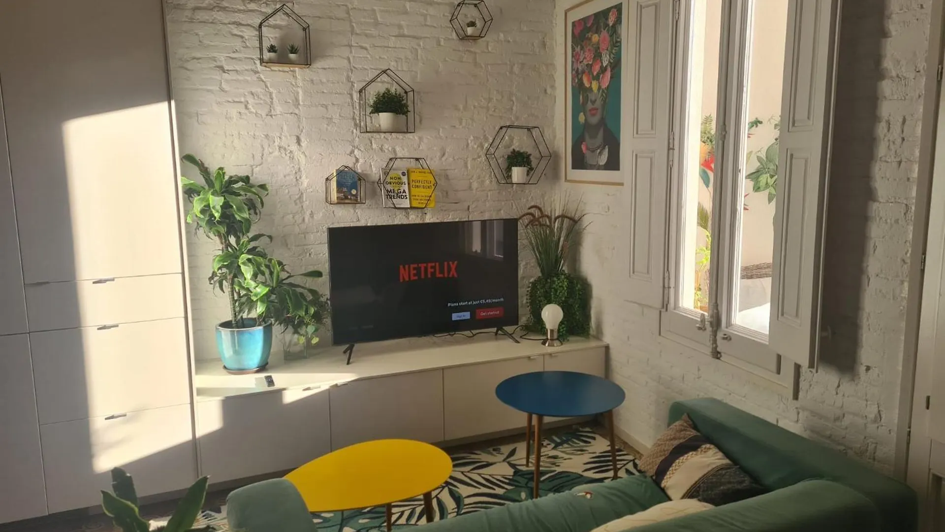 Enchanting 2 Bedroom Flat With Terrace Near Placa Espanya Barcelona Apartment