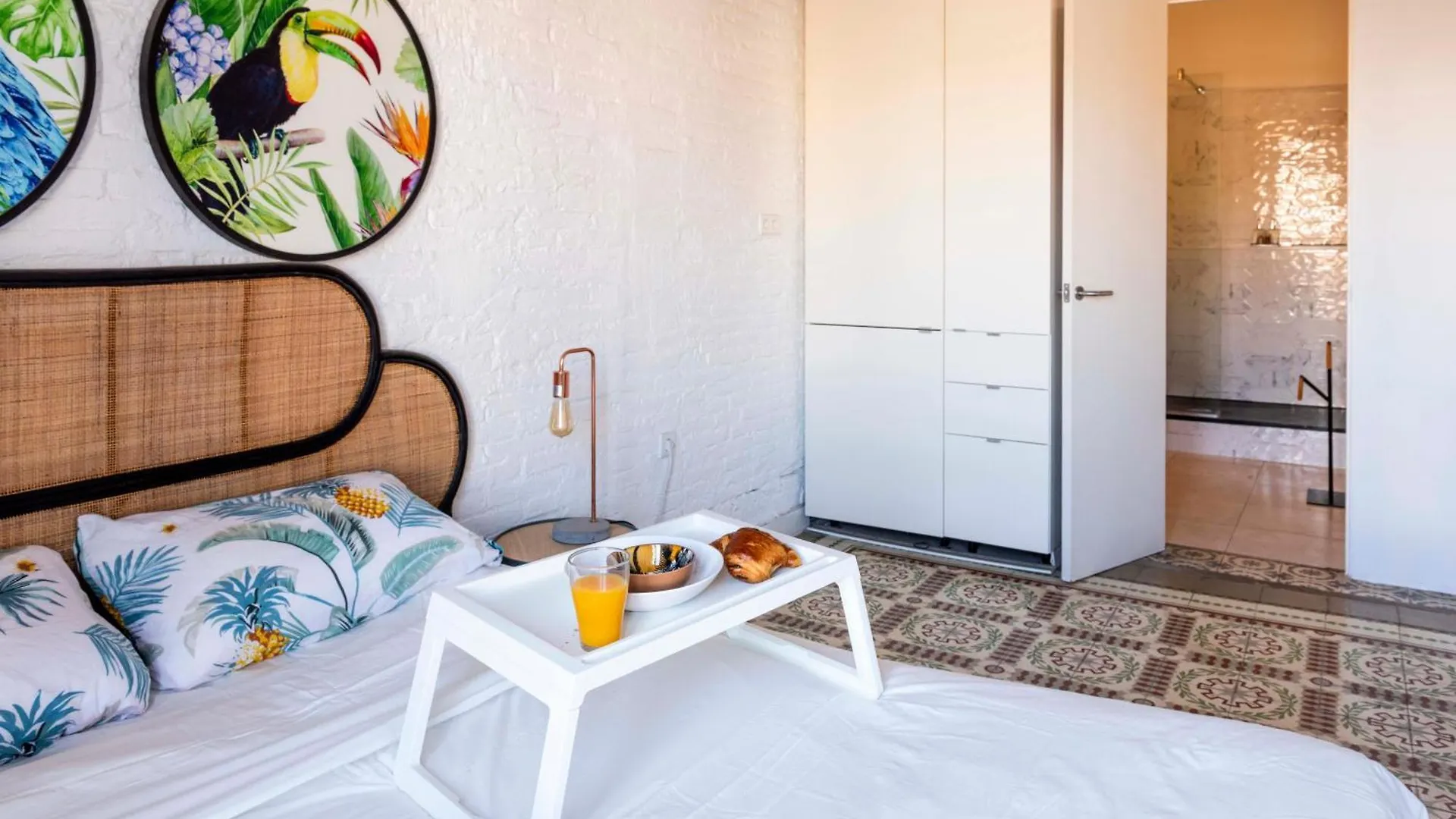 Enchanting 2 Bedroom Flat With Terrace Near Placa Espanya 바르셀로나 0*,  스페인
