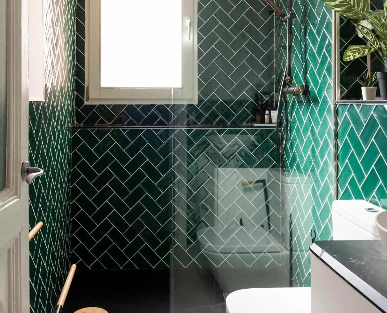 아파트 Enchanting 2 Bedroom Flat With Terrace Near Placa Espanya 바르셀로나